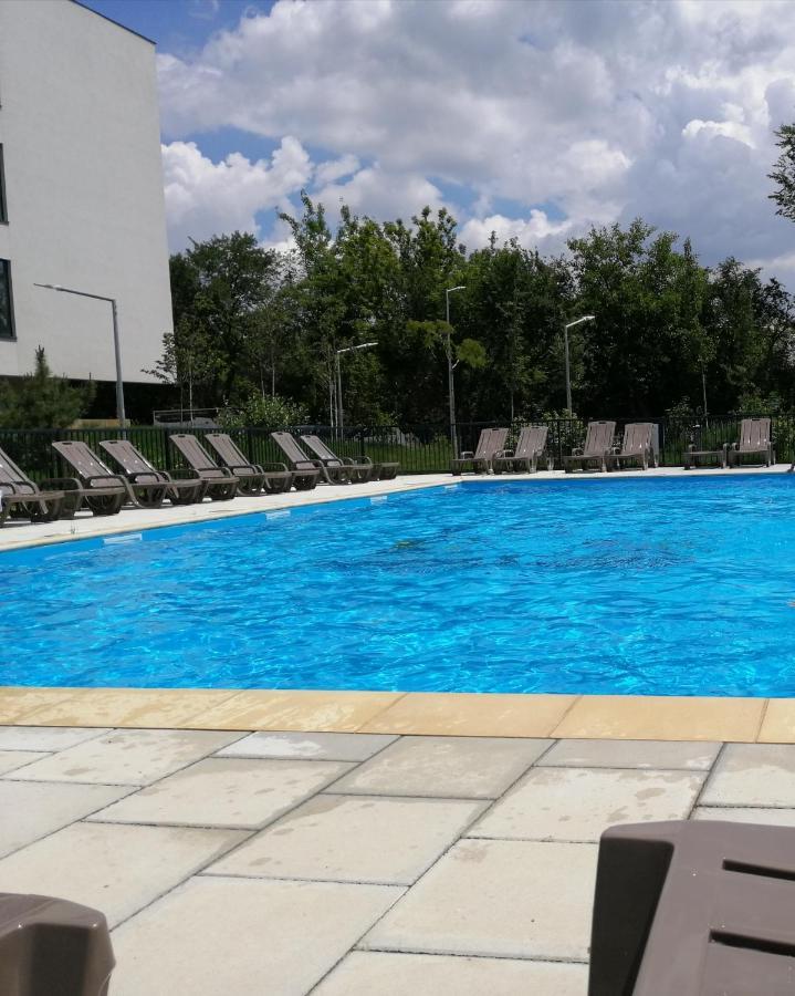 Atria Urban Resort Boekarest Buitenkant foto